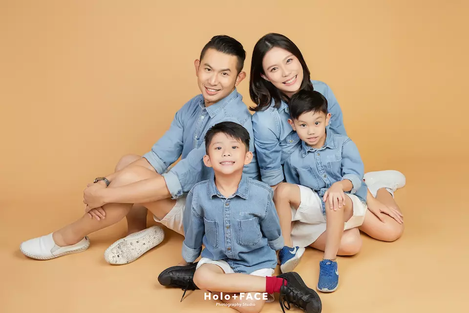 HOLO+FACE照相館|新春全家福快拍1小時取件